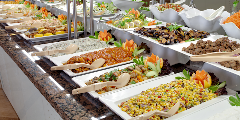 Ten Tips for Surviving Buffet-Style Dining | The Food Cop
